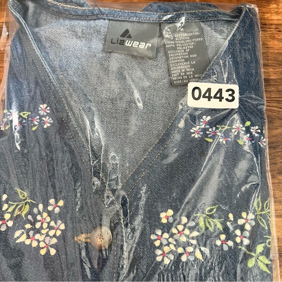 Liz Wear Denim Vest | Women’s Size Medium - Picture 6 of 6